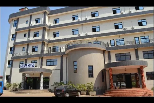 GIRAFE HOTEL